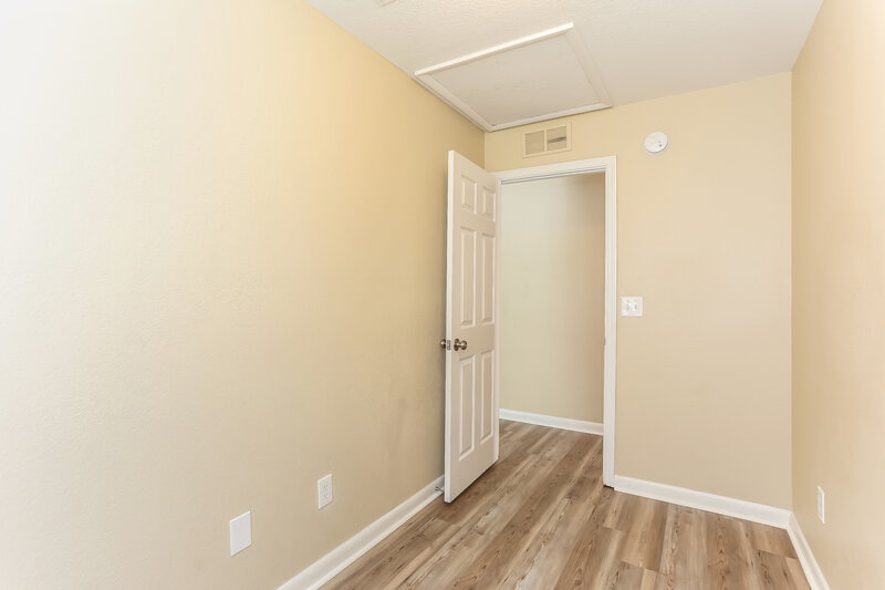 1,265/Mo, 5339 Newcombe Rd Jacksonville, FL 32209 Office View