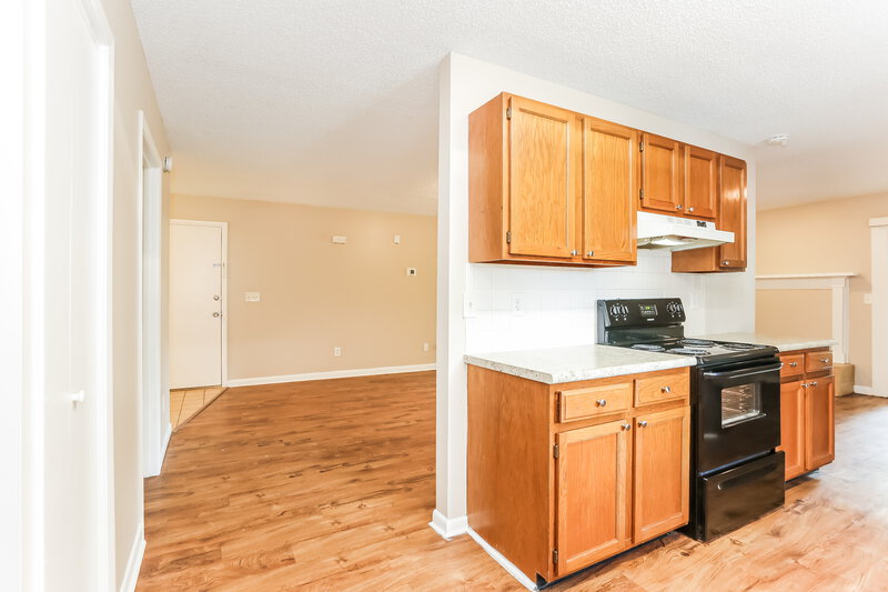 3,150/Mo, 5381 Fremont St Jacksonville, FL 32210 Dining Room View 2