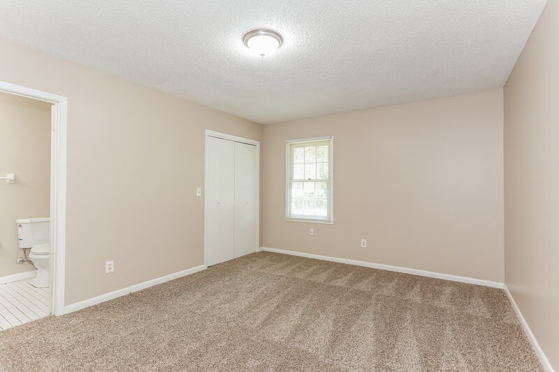 3,150/Mo, 5381 Fremont St Jacksonville, FL 32210 Main Bedroom View 2