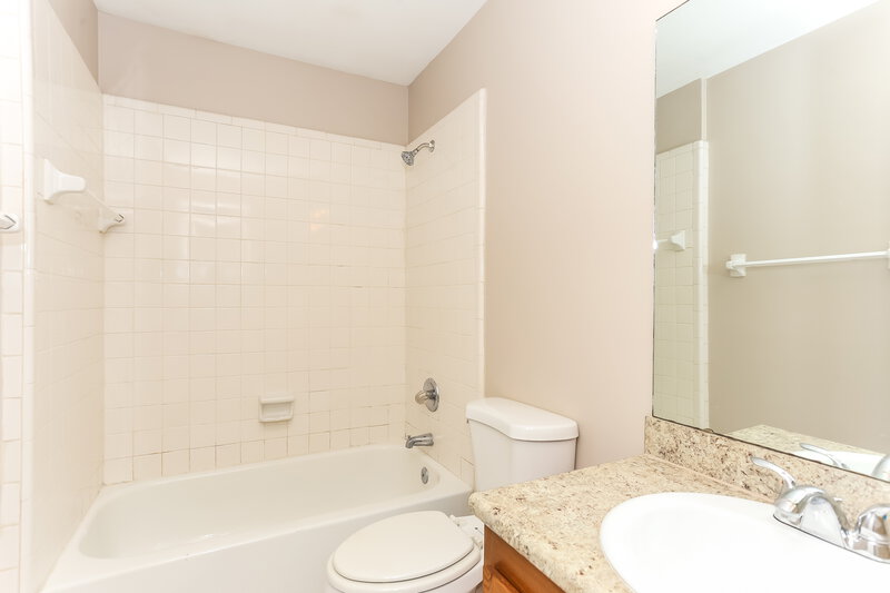 3,150/Mo, 5381 Fremont St Jacksonville, FL 32210 Bathroom View