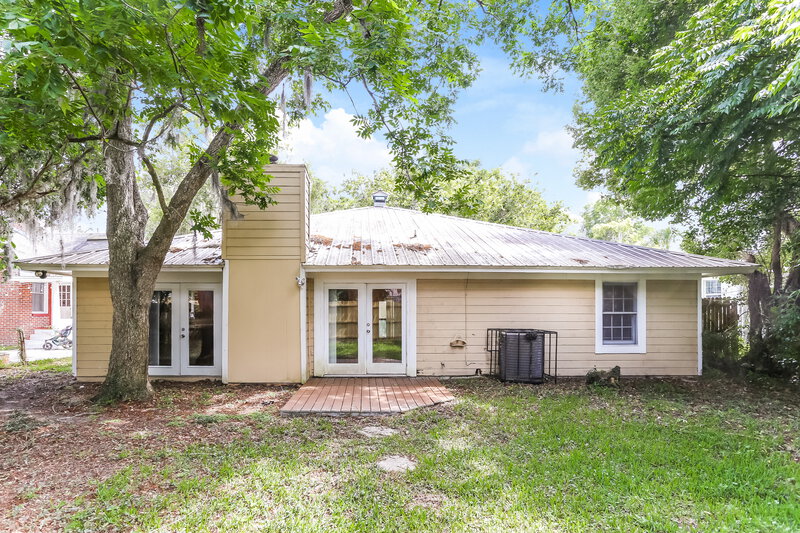 3,150/Mo, 5381 Fremont St Jacksonville, FL 32210 Rear View