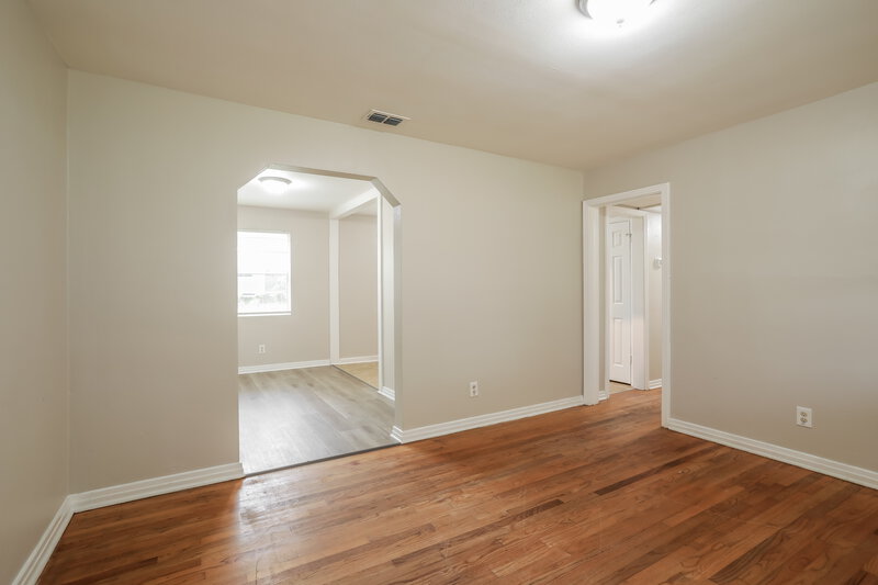 1,385/Mo, 5441 Cardan Rd Jacksonville, FL 32244 Living Room View 2