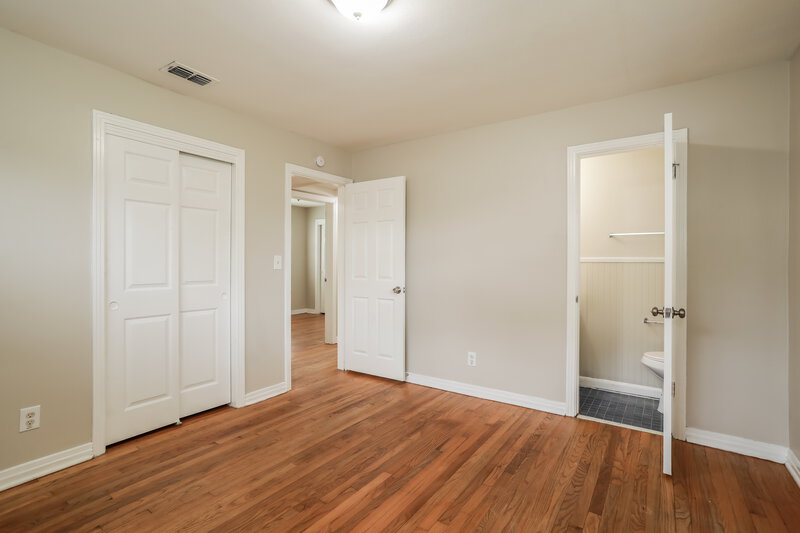 1,385/Mo, 5441 Cardan Rd Jacksonville, FL 32244 Main Bedroom View