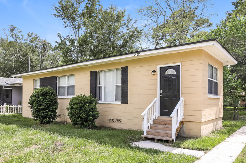 1,220/Mo, 5528 Vernon Rd Jacksonville, FL 32209 Front View