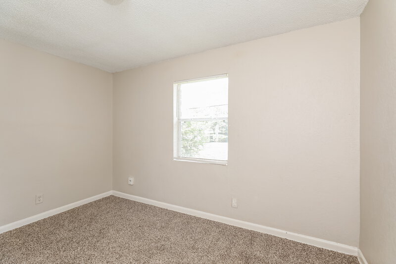 1,220/Mo, 5528 Vernon Rd Jacksonville, FL 32209 Bedroom View 3