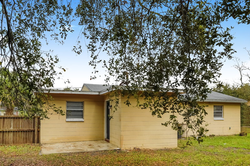 1,980/Mo, 5658 Minocqua St Jacksonville, FL 32210 Rear View 2