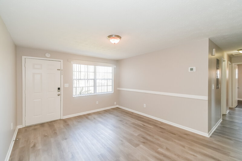 1,540/Mo, 5664 Minocqua St Jacksonville, FL 32210 Living Room View 3