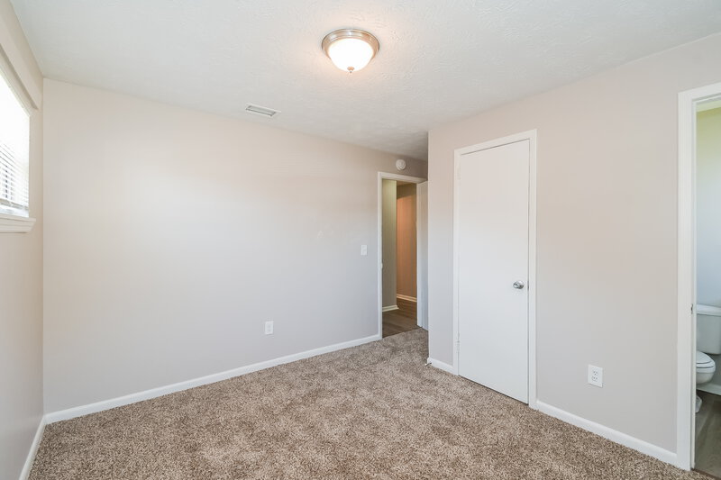 1,540/Mo, 5664 Minocqua St Jacksonville, FL 32210 Main Bedroom View 2