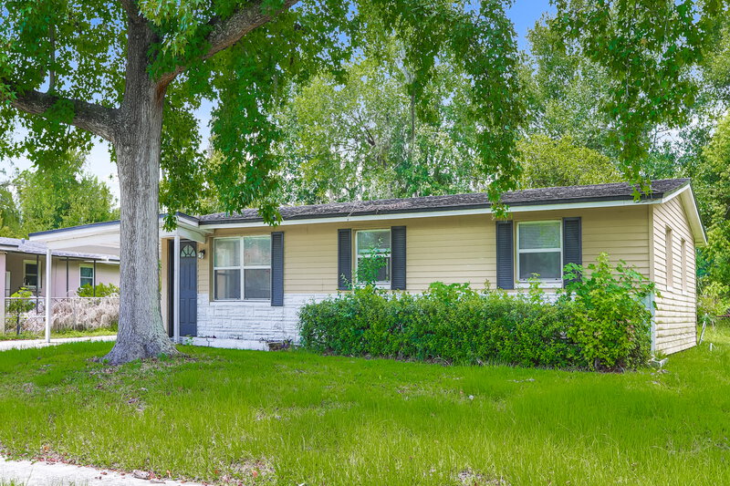 1,450/Mo, 5816 Sonora Dr W Jacksonville, FL 32244 Front View