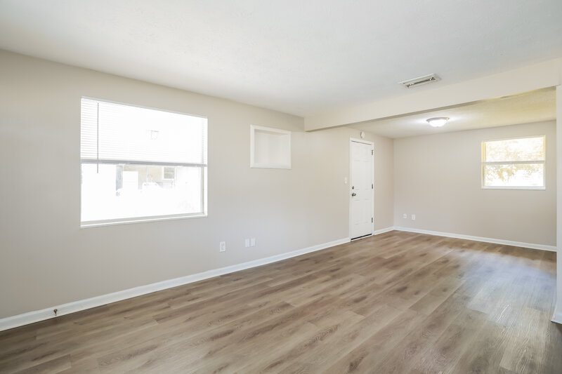1,450/Mo, 5816 Sonora Dr W Jacksonville, FL 32244 Living Room View 3