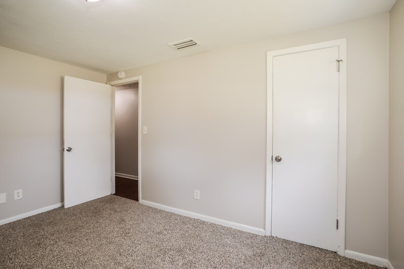 1,450/Mo, 5816 Sonora Dr W Jacksonville, FL 32244 Main Bedroom View 2