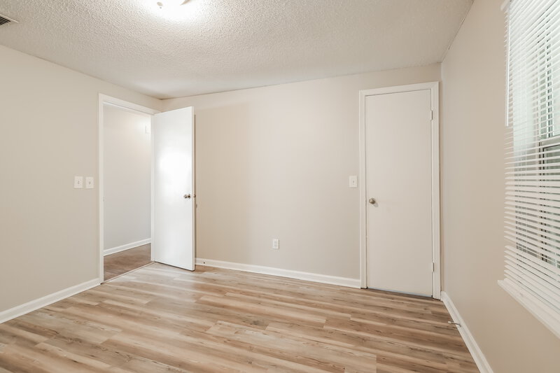 1,315/Mo, 5934 Camaro Dr W Jacksonville, FL 32244 Main Bedroom View