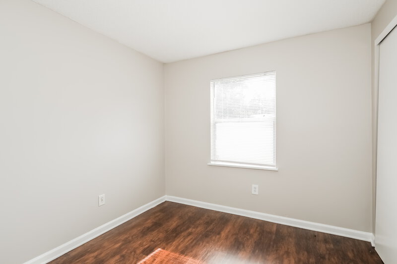 1,315/Mo, 5934 Camaro Dr W Jacksonville, FL 32244 Bedroom View 2