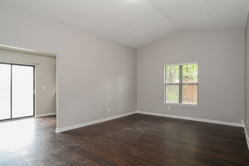 1,695/Mo, 6221 Alfredo Dr W Jacksonville, FL 32244 Living Room View
