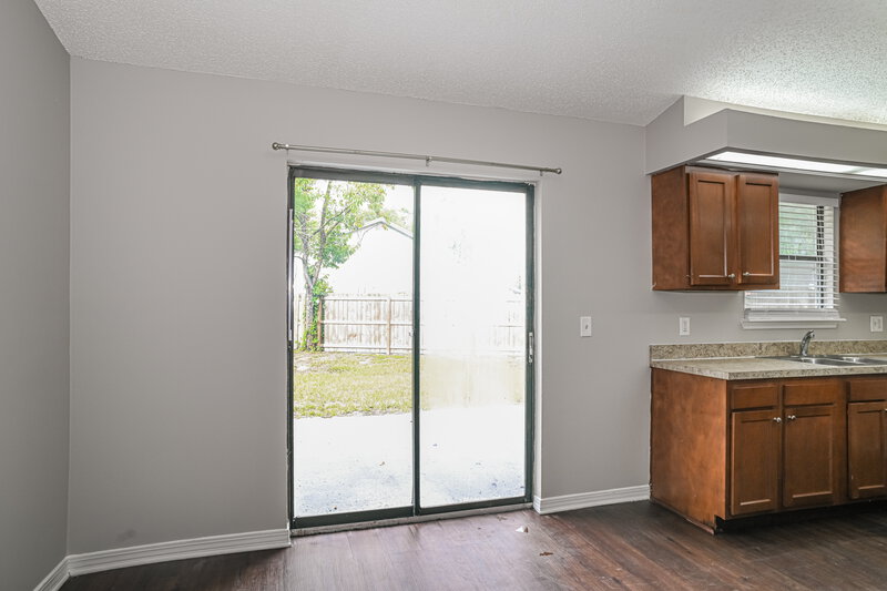 1,695/Mo, 6221 Alfredo Dr W Jacksonville, FL 32244 Dining Room View