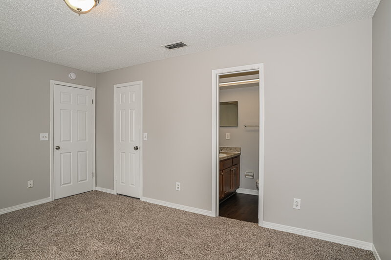 1,695/Mo, 6221 Alfredo Dr W Jacksonville, FL 32244 Main Bedroom View 2