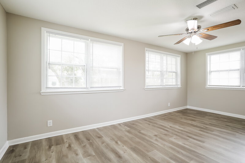 2,130/Mo, 6227 Pine Summit Dr Jacksonville, FL 32211 Bonus Room View