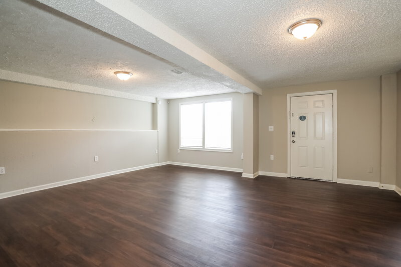 1,460/Mo, 6350 Pennant Dr W Jacksonville, FL 32244 Living Room View 2