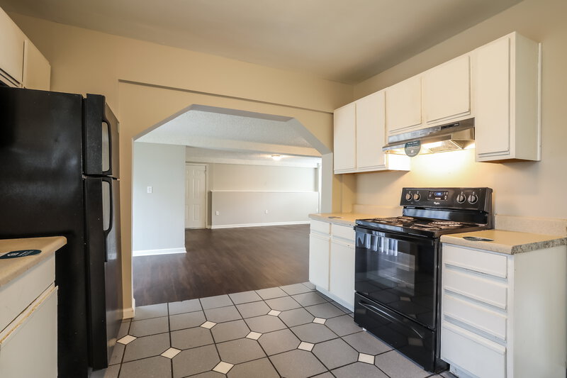 1,460/Mo, 6350 Pennant Dr W Jacksonville, FL 32244 Kitchen View 3