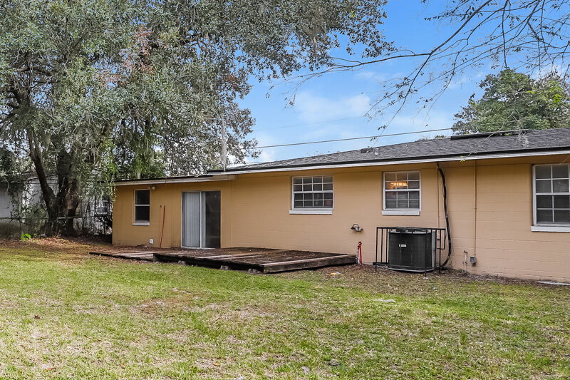 1,460/Mo, 6350 Pennant Dr W Jacksonville, FL 32244 Rear View 2