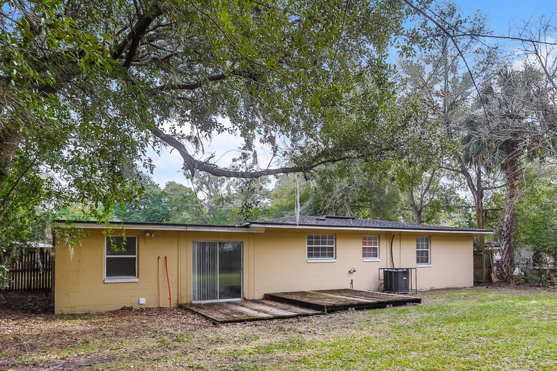 1,460/Mo, 6350 Pennant Dr W Jacksonville, FL 32244 Rear View 3