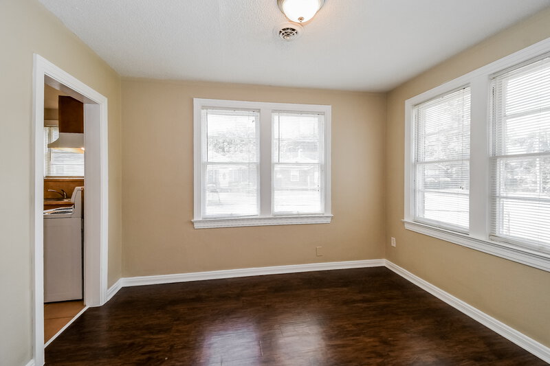 1,170/Mo, 6403 Kathryn Dr Jacksonville, FL 32208 Dining Room View