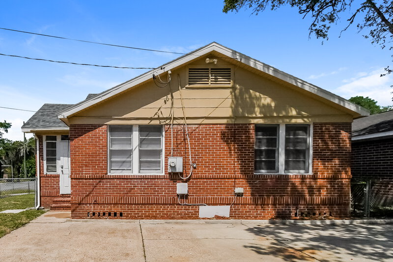 1,170/Mo, 6403 Kathryn Dr Jacksonville, FL 32208 Rear View 2
