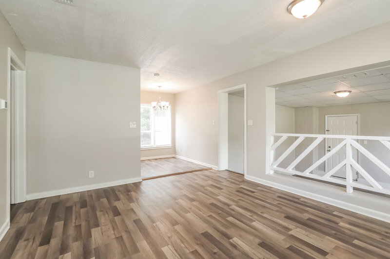 2,200/Mo, 6511 Burgundy Rd S Jacksonville, FL 32210 Living Room View