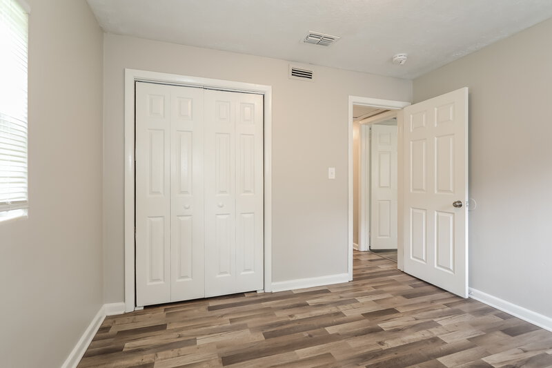 2,200/Mo, 6511 Burgundy Rd S Jacksonville, FL 32210 Bedroom View