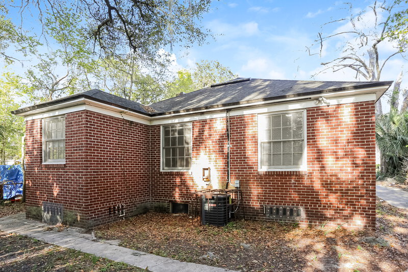 1,235/Mo, 6514 N Pearl St Jacksonville, FL 32208 Rear View