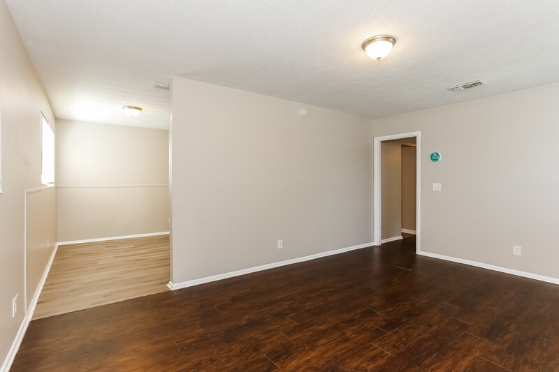 1,520/Mo, 6529 Hugh Ct Jacksonville, FL 32210 Living Room View 2