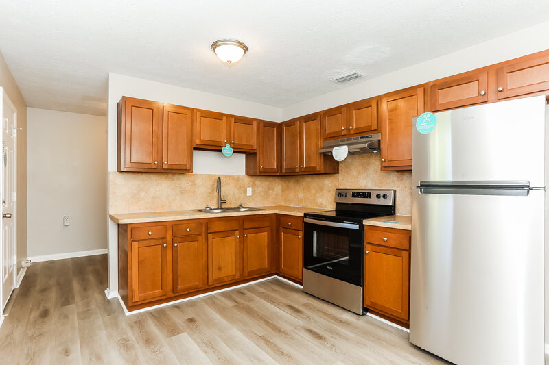 1,520/Mo, 6529 Hugh Ct Jacksonville, FL 32210 Kitchen View