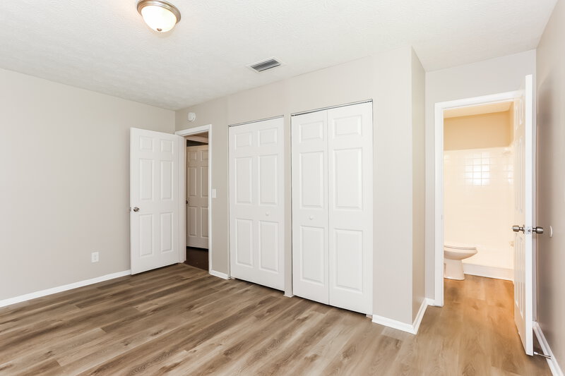 1,520/Mo, 6529 Hugh Ct Jacksonville, FL 32210 Main Bedroom View