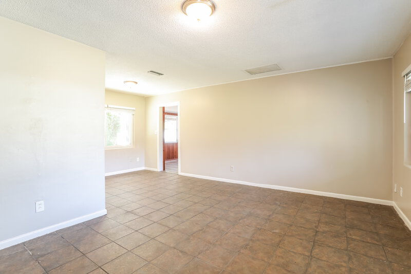 1,510/Mo, 6532 Albicore Rd Jacksonville, FL 32244 Living Room View 2