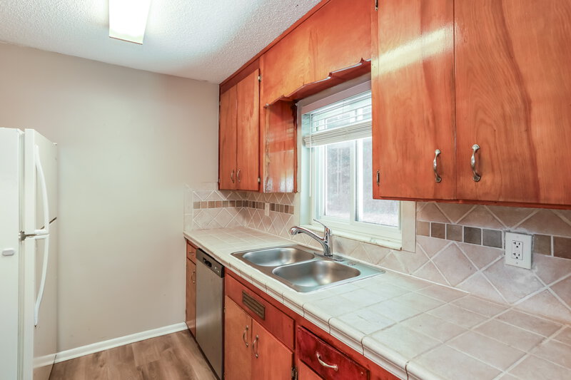 1,510/Mo, 6532 Albicore Rd Jacksonville, FL 32244 Kitchen View