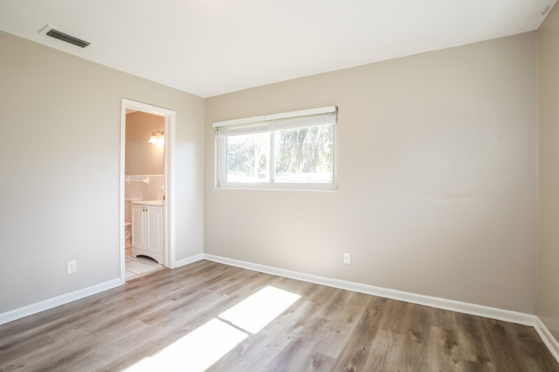 1,510/Mo, 6532 Albicore Rd Jacksonville, FL 32244 Main Bedroom View