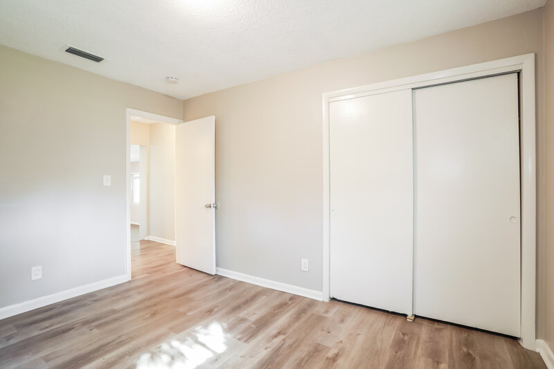 1,510/Mo, 6532 Albicore Rd Jacksonville, FL 32244 Bedroom View