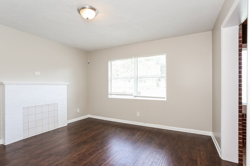 1,265/Mo, 6552 Perry St Jacksonville, FL 32208 Living Room View