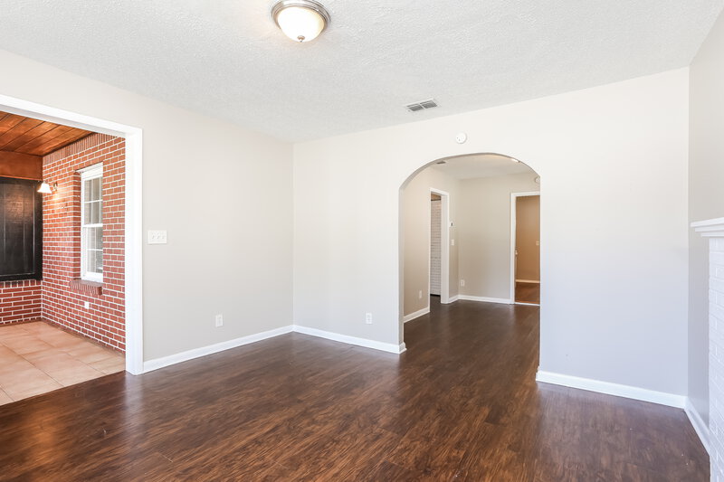 1,265/Mo, 6552 Perry St Jacksonville, FL 32208 Living Room View 2