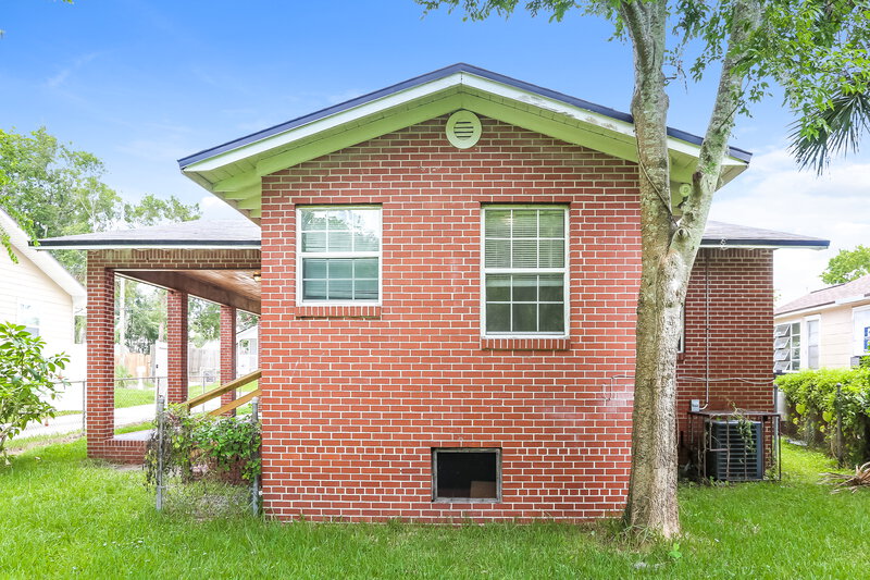 1,265/Mo, 6552 Perry St Jacksonville, FL 32208 Rear View