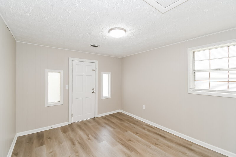 1,495/Mo, 657 Stanwick Rd Jacksonville, FL 32208 Main Bedroom View