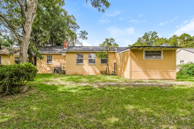 1,495/Mo, 657 Stanwick Rd Jacksonville, FL 32208 Rear View