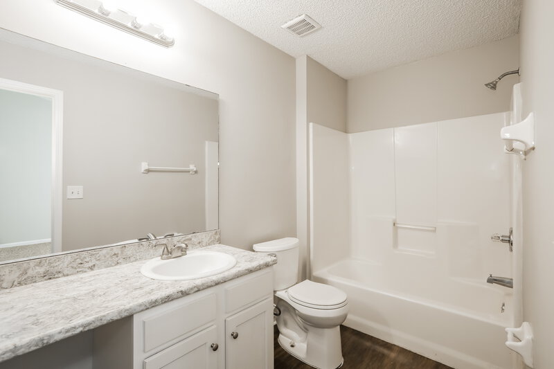1,710/Mo, 6621 Delta Post Dr W Jacksonville, FL 32244 Main Bathroom View