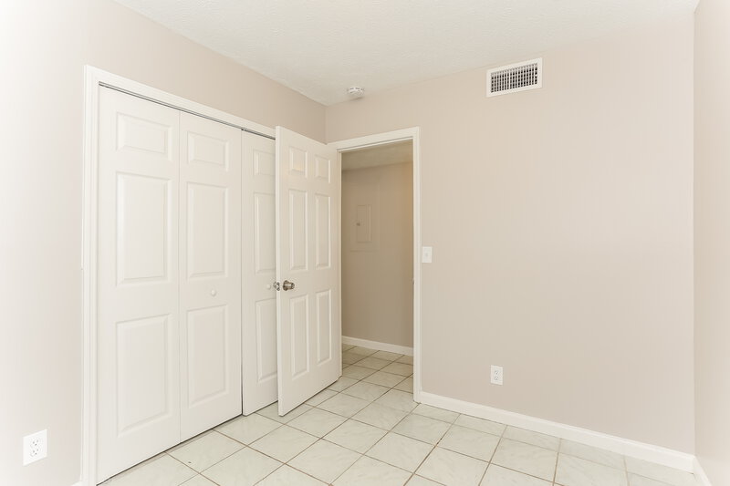 1,400/Mo, 6656 Valiant Dr Jacksonville, FL 32210 Bedroom View 2