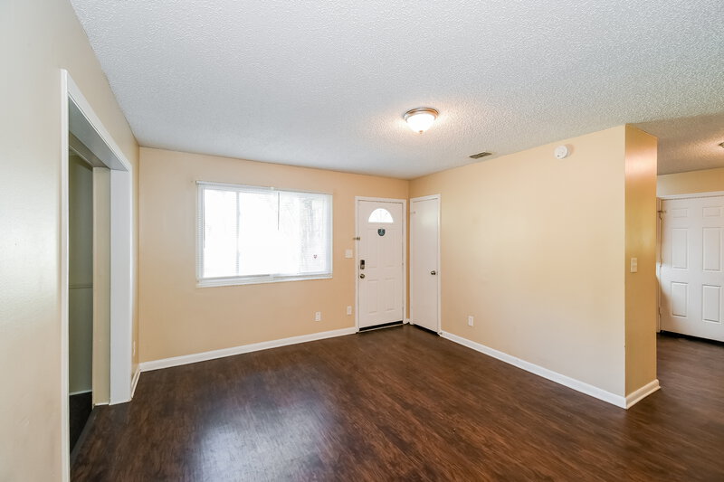 1,475/Mo, 6732 Mopsy Ln Jacksonville, FL 32210 Living Room View 2