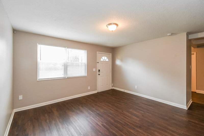 1,595/Mo, 6736 Harlow Blvd Jacksonville, FL 32210 Living Room View 2