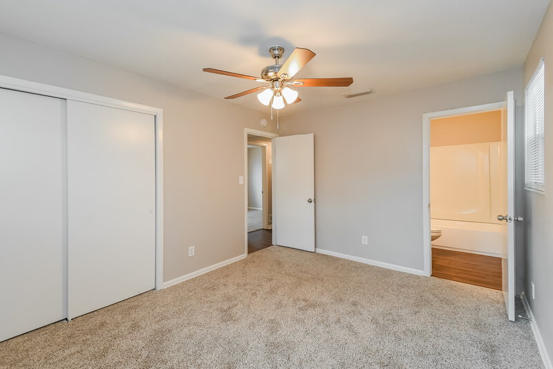 1,595/Mo, 6736 Harlow Blvd Jacksonville, FL 32210 Main Bedroom View