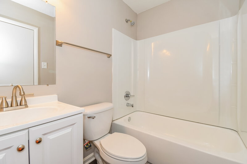 1,595/Mo, 6736 Harlow Blvd Jacksonville, FL 32210 Bathroom View