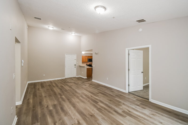 1,320/Mo, 6788 Manotak Oaks Dr Unit 202 Jacksonville, FL 32210 Dining Room View