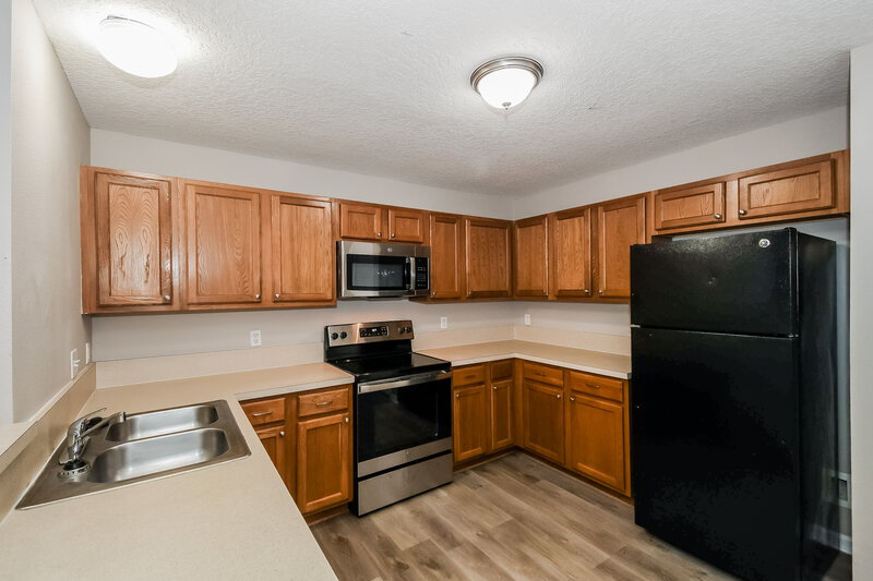 1,320/Mo, 6788 Manotak Oaks Dr Unit 202 Jacksonville, FL 32210 Kitchen View